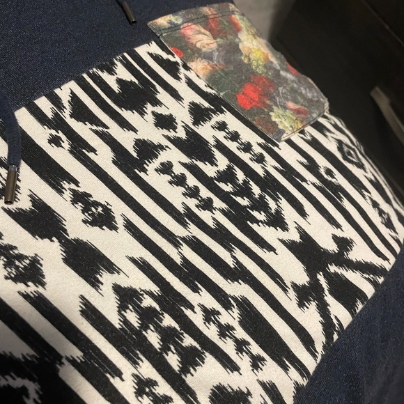 Hoodie size M - Picture 3 of 4